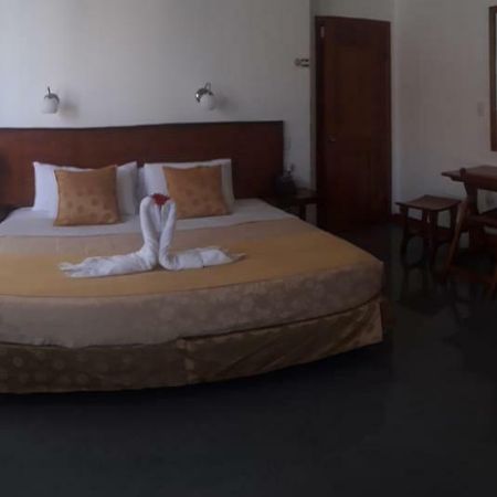 Hotel Dejavu Puerto Ayora  Zewnętrze zdjęcie