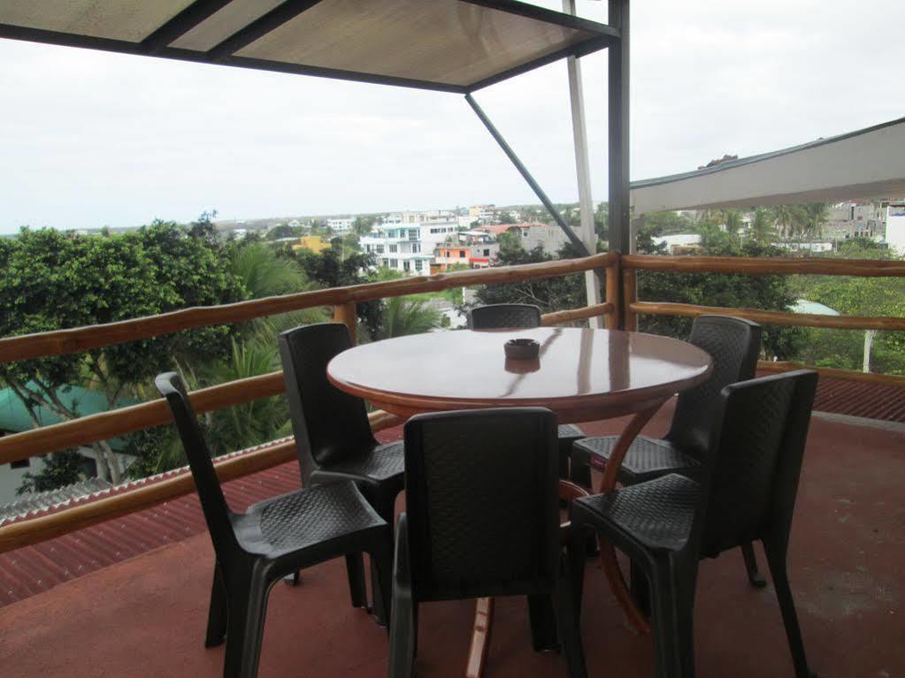Hotel Dejavu Puerto Ayora  Zewnętrze zdjęcie