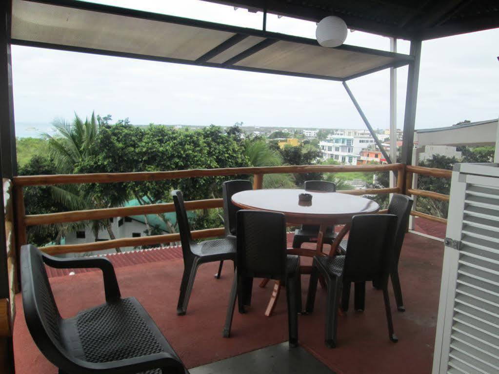 Hotel Dejavu Puerto Ayora  Zewnętrze zdjęcie
