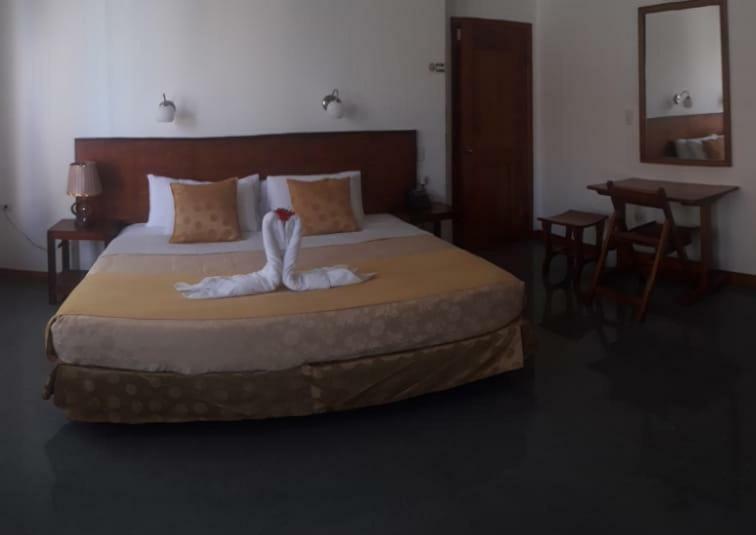 Hotel Dejavu Puerto Ayora  Zewnętrze zdjęcie